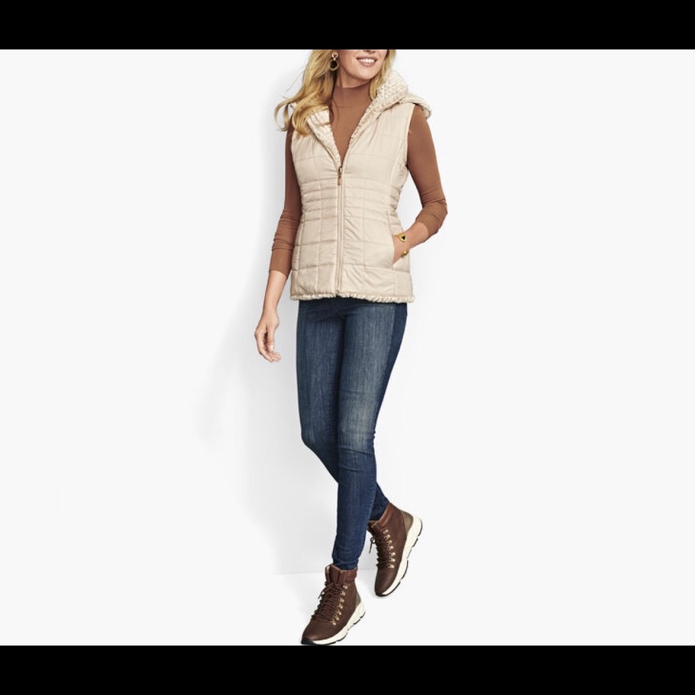 NWT 🍁 Reversible Faux-Far Vest - Picture 2 of 10